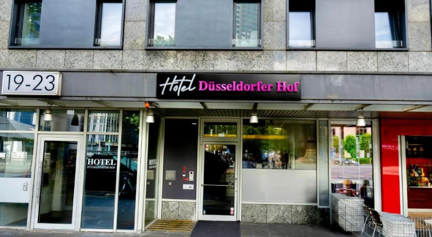 Hotel Düsseldorfer Hof ex. easyHotel Frankfurt City Center