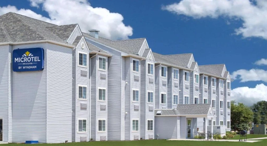 MICROTEL Inn and Suites - Ames