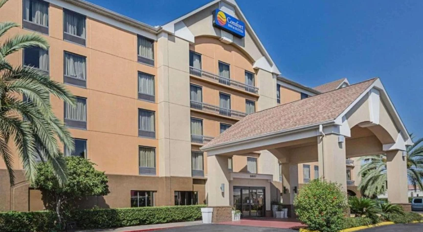 Comfort Inn & Suites Southwest Freeway at Westpark