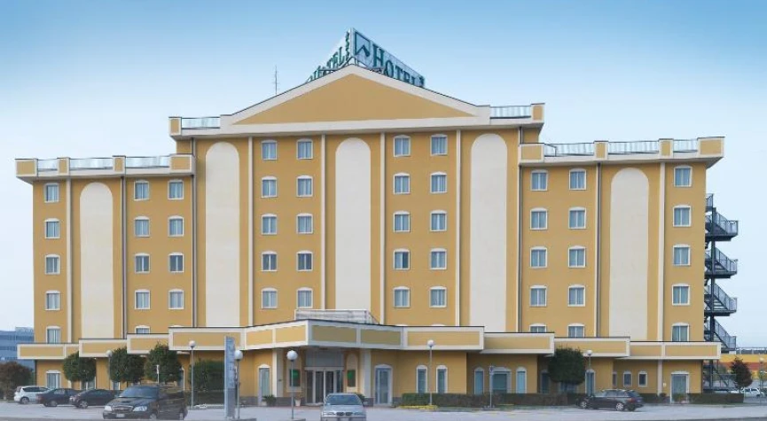 Hotel Piramidi