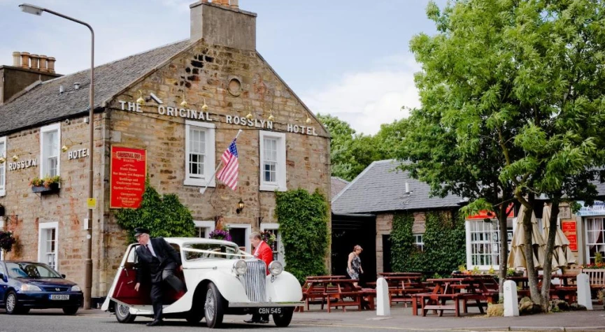 The Original Rosslyn Inn