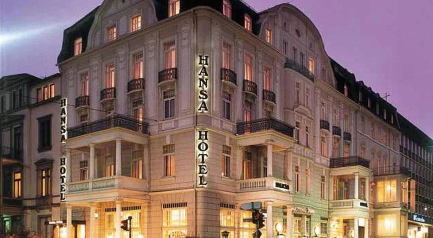 Star-Apart Hansa Hotel