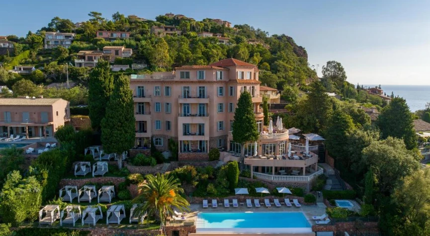 Tiara Yaktsa Côte d’Azur