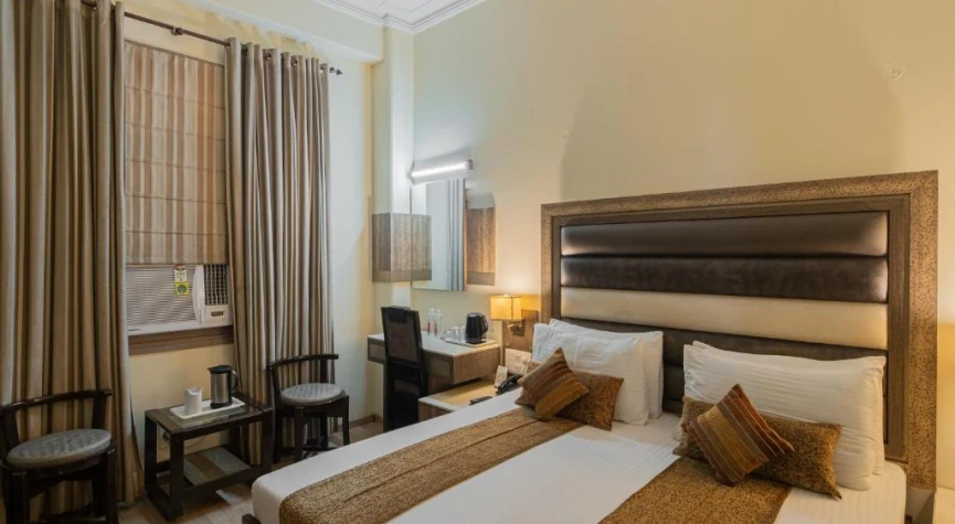 The Suncourt Hotel Yatri