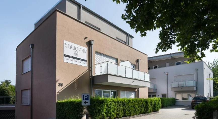 GLEUEL INN HOTEL - Serviced Apartments