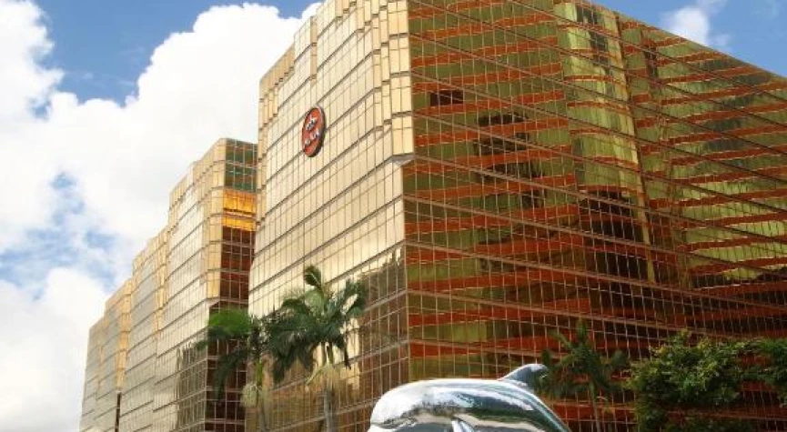 The Royal Pacific Hotel & Towers