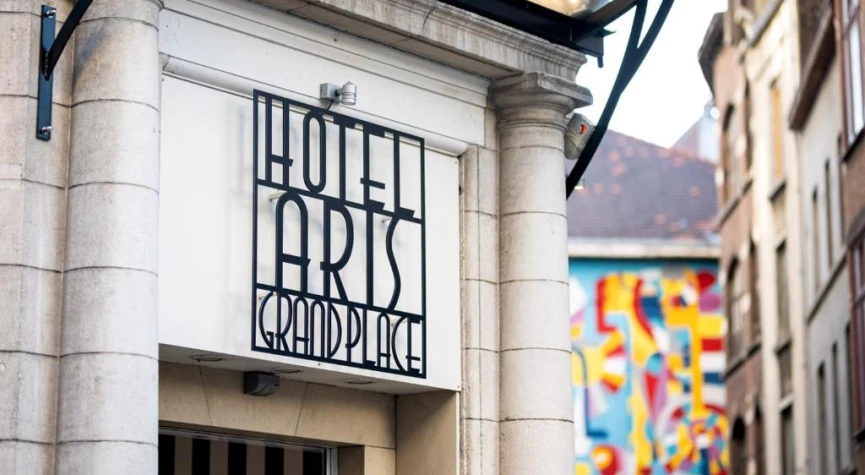 Aris Grand Place Hotel