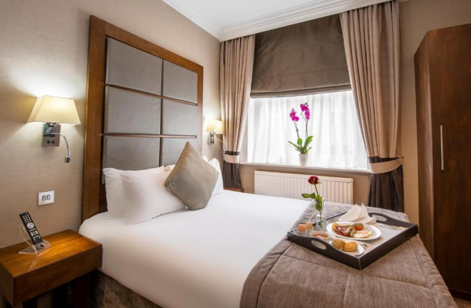 Gem Langham Court Hotel