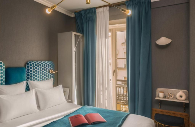 Handsome Hotel By Elegancia