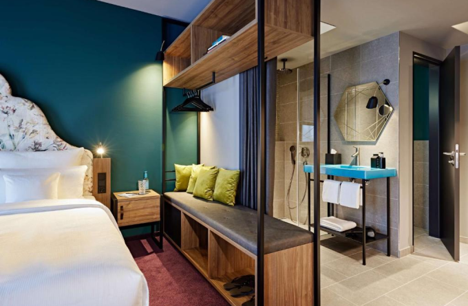 Me and All Hotel Dusseldorf Oberkassel, by Hyatt