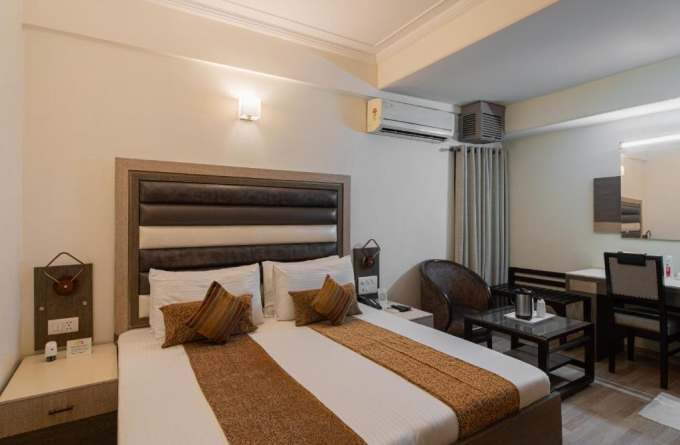 The Suncourt Hotel Yatri