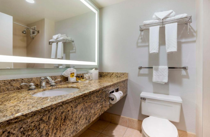 Best Western Plus Bayside Inn