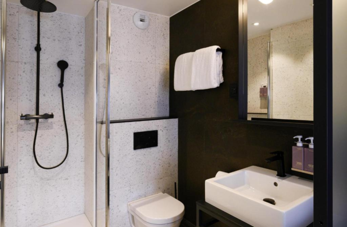 TRIBE Paris Batignolles