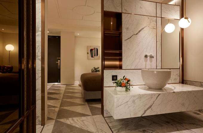 9 Brick Hotel