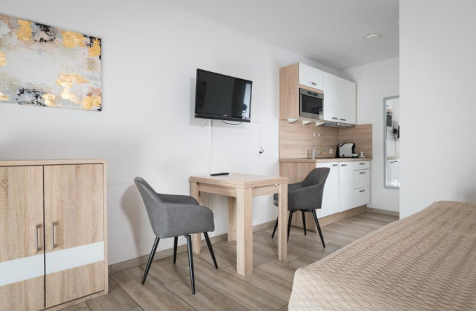 GLEUEL INN HOTEL - Serviced Apartments