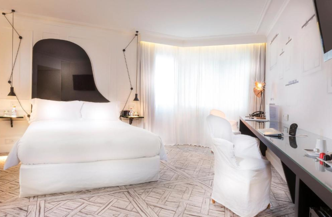LA MAISON CHAMPS ELYSEES