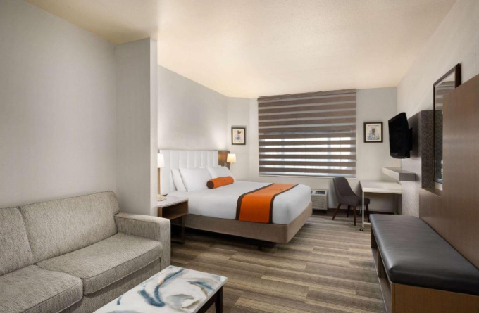 Hotel Marguerite South Anaheim - Garden Grove, Trademark Collection by Wyndham