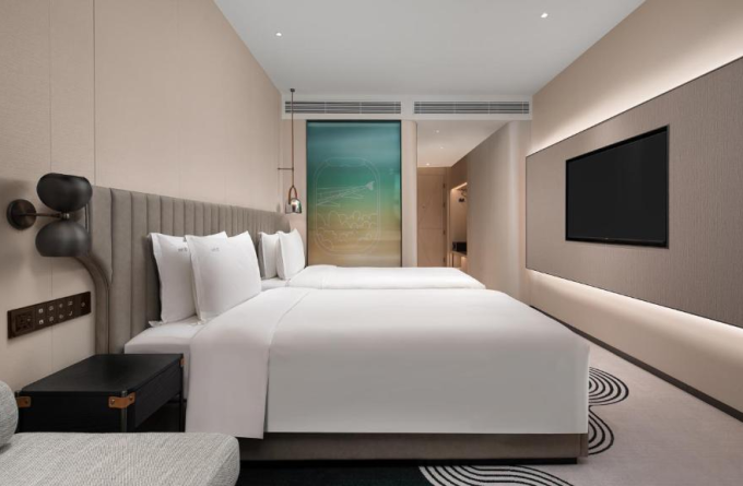 Holiday Inn Shanghai Pudong Airport, an IHG Hotel