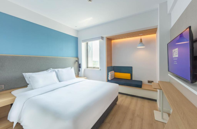 Holiday Inn Express Shanghai Pudong Airport by IHG