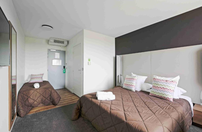 Campanile Roissy Le Mesnil Amelot