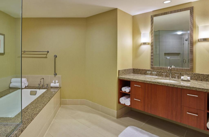 Renaissance Las Vegas Hotel