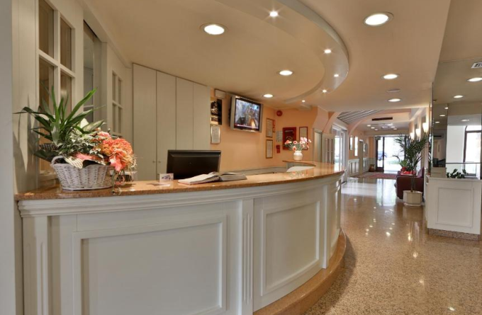 Hotel Europa - Skypool & Panorama