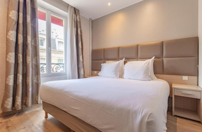 Hotel Riviera OPERA Cadet