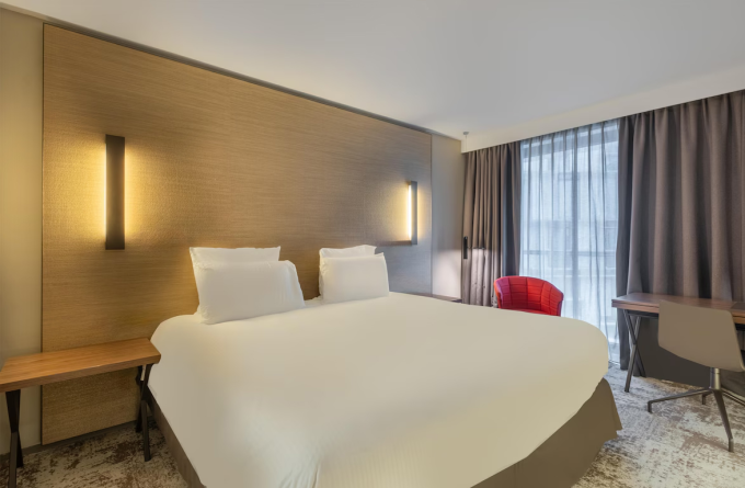 Radisson Blu CDG Airport Terminal Hotel, Paris