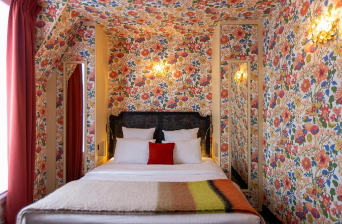 NEW HOTEL REPUBLIQUE