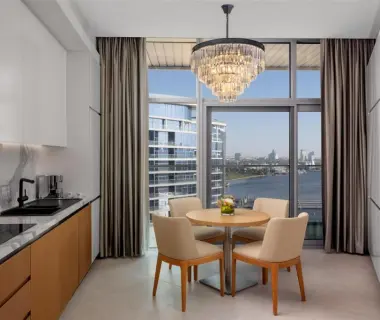 Hilton Dubai Creek Hotel & Residences