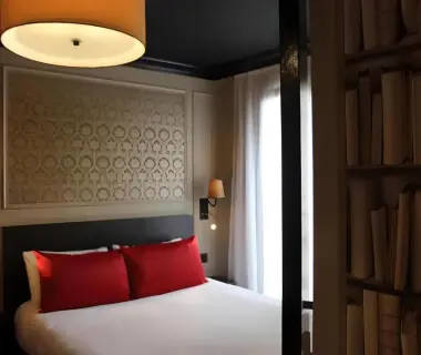 Hotel Le Montmartre Saint Pierre