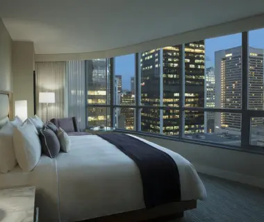 Vancouver Marriott Pinnacle Downtown Hotel