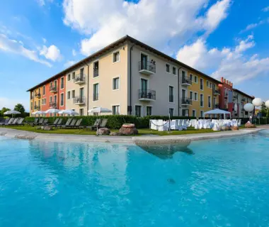 Hotel Parchi Del Garda