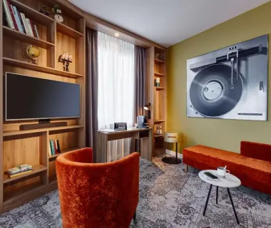 Me and All Hotel Hanover, by Hyatt