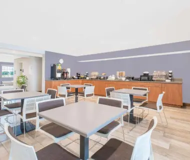 MICROTEL Inn and Suites - Ames