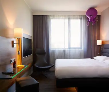 Moxy Edinburgh Airport