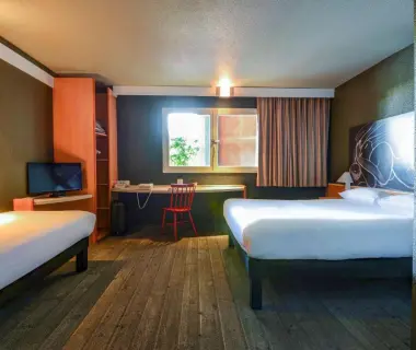 Ibis Orly Chevilly Tram 7