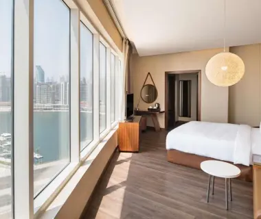 Radisson Blu Hotel, Dubai Canal View