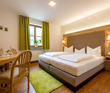 Zur Post Kümmersbruck Hotel & Tiny Houses