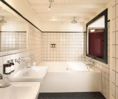 La França Travellers Adults Only