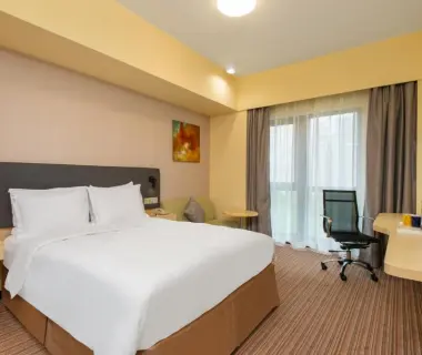 Holiday Inn Express Shanghai Putuo, an IHG Hotel