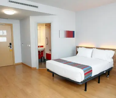 Travelodge Valencia Aeropuerto