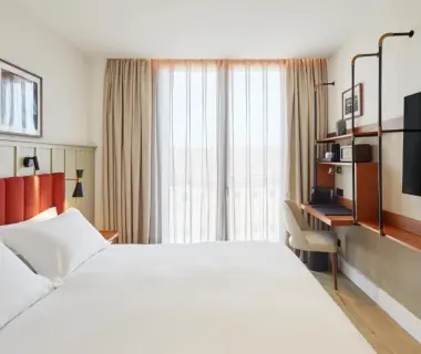 Via Sants Hotel Barcelona, Tapestry Collection By Hilton