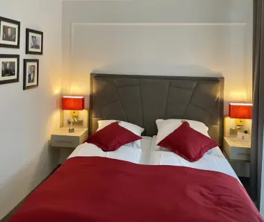 Star-Apart Hansa Hotel