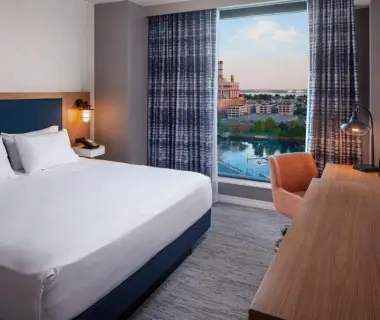 Hampton Inn Boston Seaport District