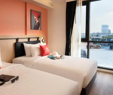 Lumen Bangkok Udomsuk Station