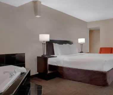 Ramada Plaza by Wyndham Calgary Downtown