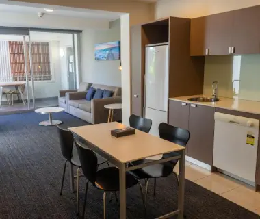 Cosmopolitan Hotel and Apartments