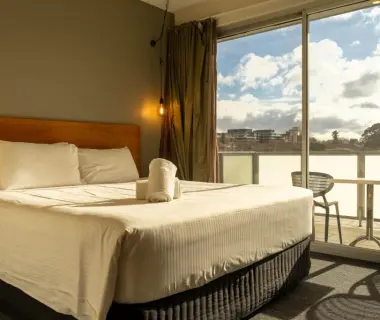 Cosmopolitan Hotel and Apartments