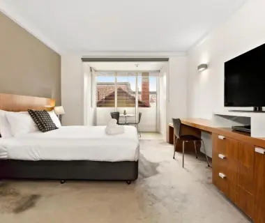 Cosmopolitan Hotel and Apartments